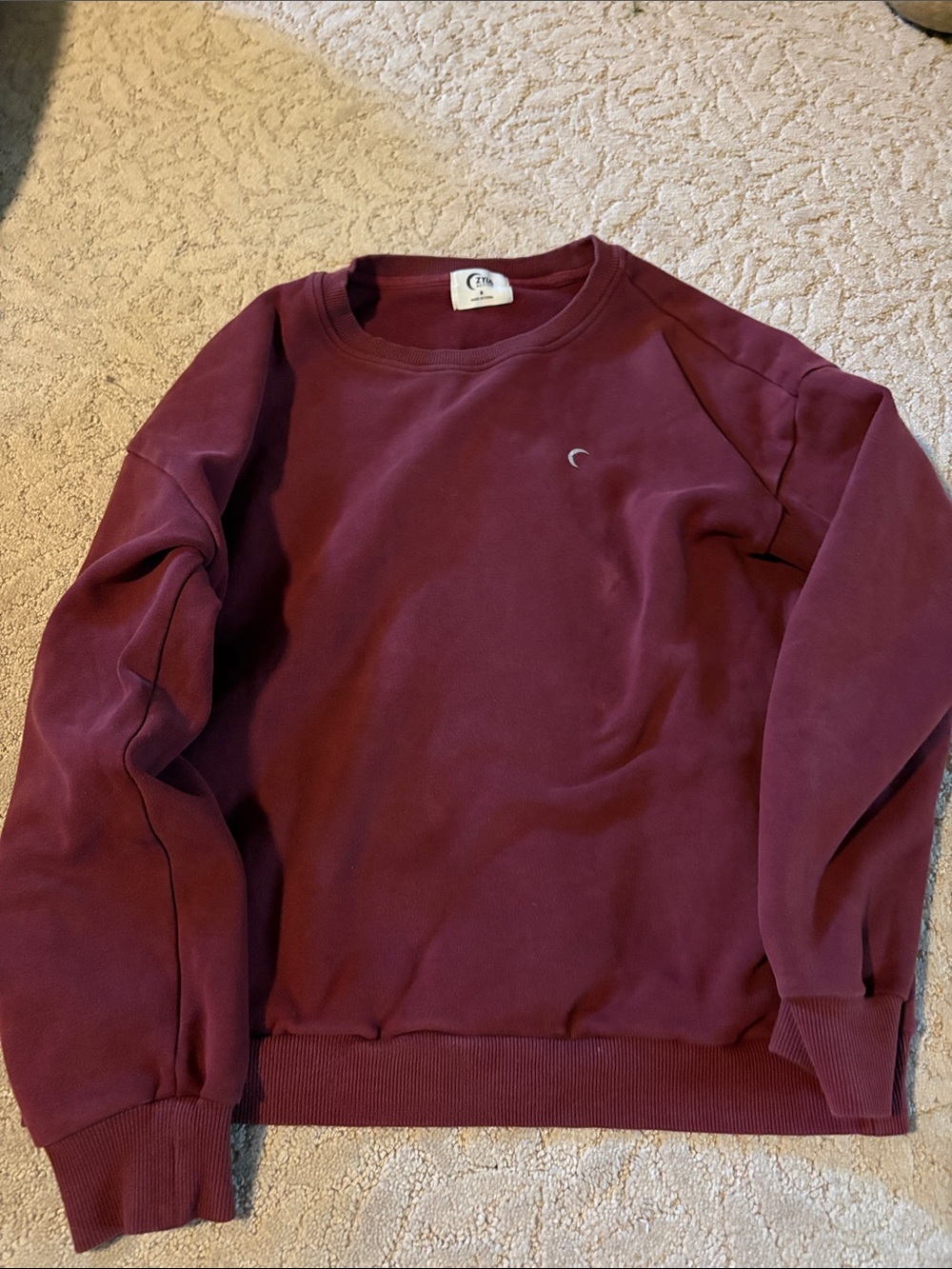 ZYIA Women's Crewneck Sweatshirt in Burgundy